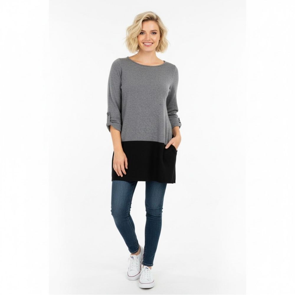 Nordstrom’s Caslon Two-Tone Gray and Black Sweater Tunic Like New